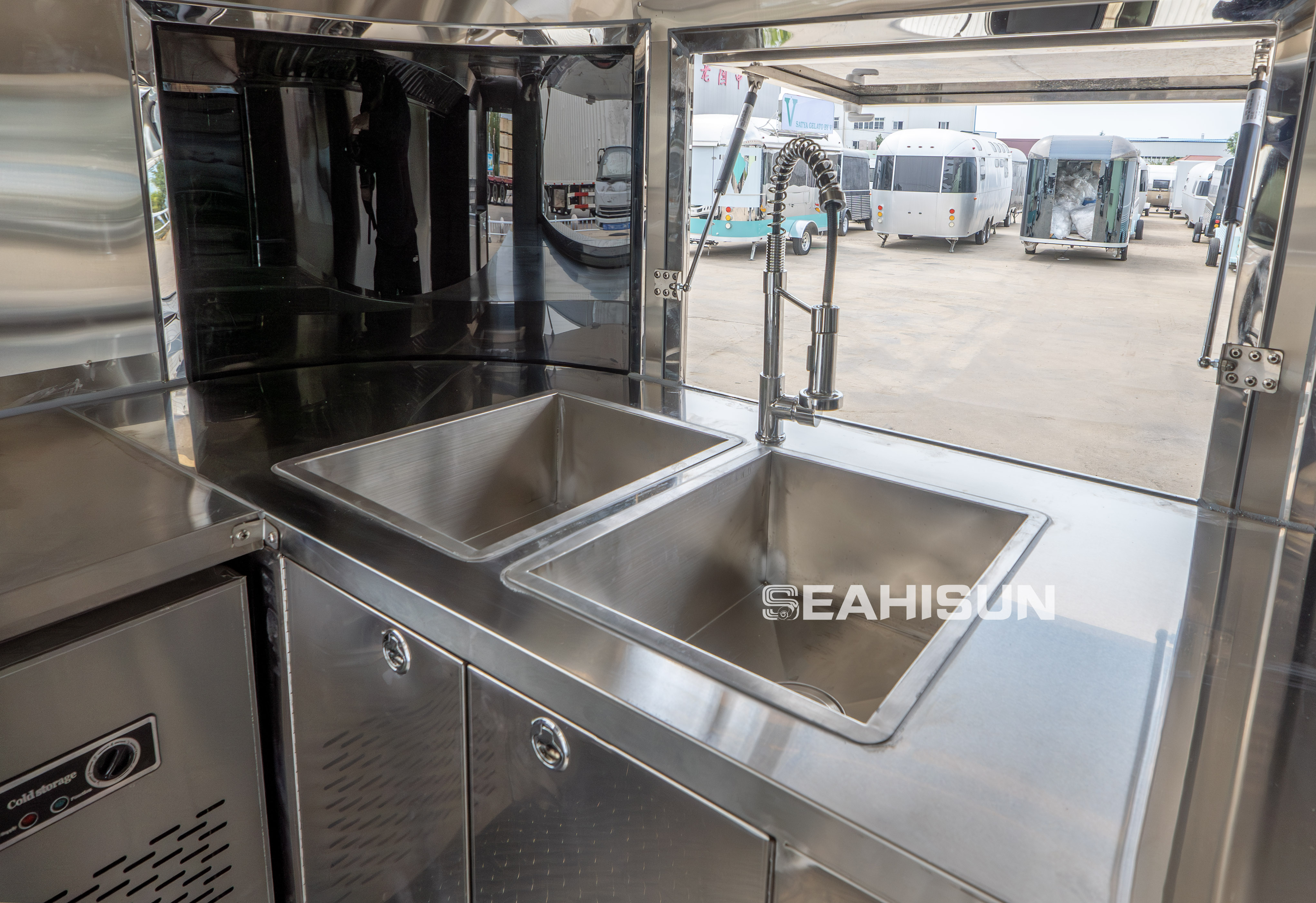 Food trailer (15)
